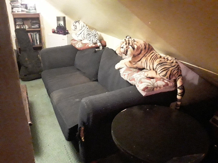 Lounge 01